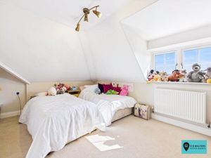 Bedroom- click for photo gallery